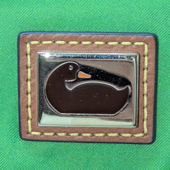 Dooney & Bourke green nylon and leather hand/shoulder bag. EUC! - Picture 2 of 12